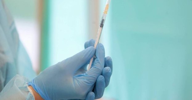 Pod koniec września planowane wznowienie szczepień przeciw COVID-19