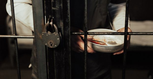 Tylko w niedzielę policjanci zatrzymali dwie osoby poszukiwane do odbycia kar pozbawienia wolności