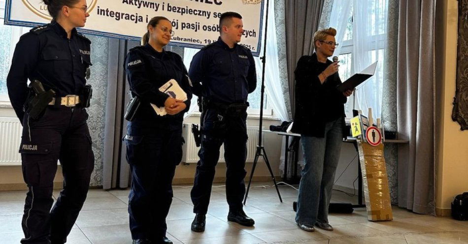 zdjęcie: Policja uczy seniorów i dzieci jak bezpiecznie żyć w Lubrańcu / fot. KMP we Włocławku