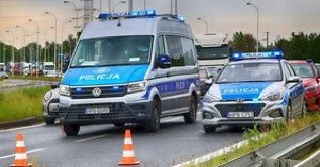 Śmiertelny wypadek pod Wrocławiem - motocyklista uderzył w bariery rozdzielające jezdnię