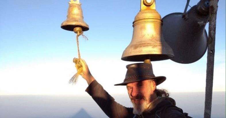 zdjęcie: Dotarł pieszo z Polski na Gibraltar, żeby dzieci z kliniki Przylądek Nadziei mogły więcej czasu spędzać w domu, zamiast w szpitalu / fot. nadesłane