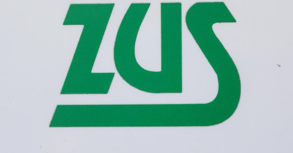 zdjęcie: Na stronie internetowej ZUS pracodawcy potwierdzą autentyczność zaświadczeń o stażu pracy / Warszawa, 09.05.2023. Zakład Ubezpieczeń Społecznych przy ulicy Senatorskiej w Warszawie, 9 bm. (az/awol)
PAP/Albert Zawada