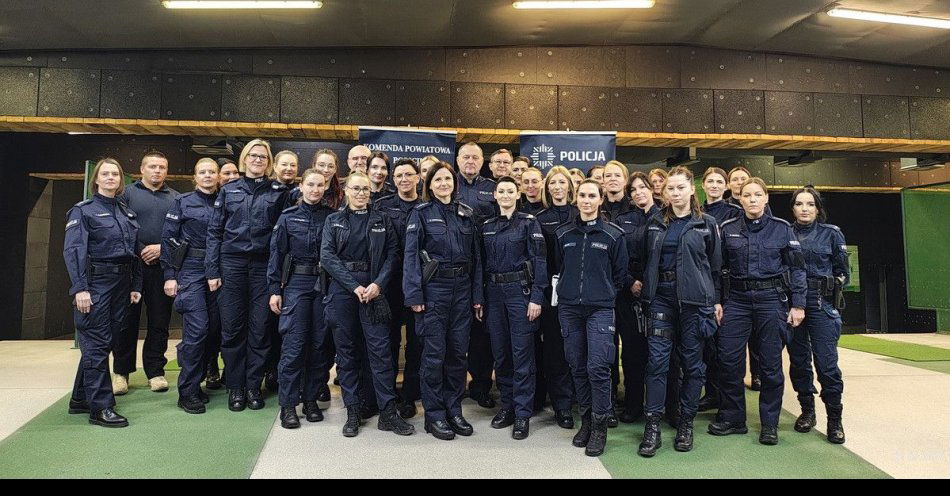 zdjęcie: Turniej Strzelecki Kobiet w Sieradzu świętuje 100 lat / fot. KPP w Sieradzu