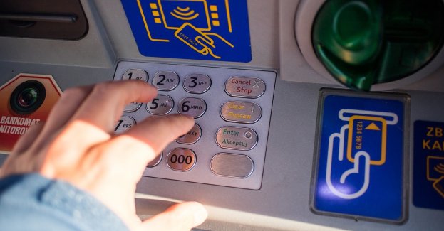 Fałszywy pracownik banku wyłudził od 40-latka 150 tys. zł