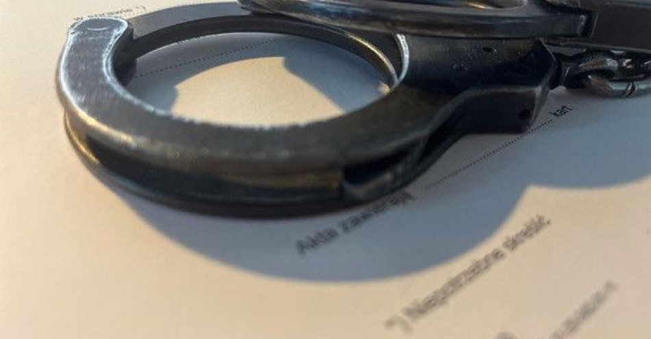 zdjęcie: Darłowo: mężczyzna ukradł puszkę z datkami w kościele / fot. KPP w Sławnie