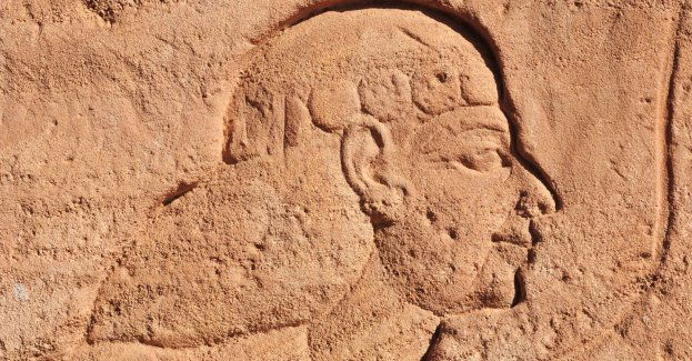 Archeolodzy podnieśli płytę z wizerunkiem rycerza z ok. XIII w.