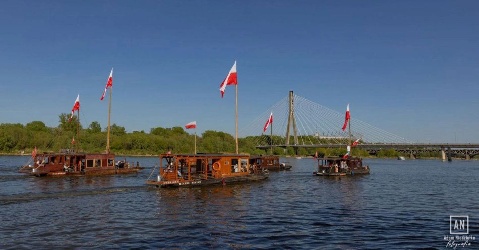 zdjęcie: Nowa wakacyjna atrakcja: Manewry Tradycyjnych Łodzi Wiślanych / fot. nadesłane