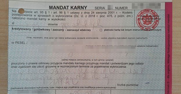 Zobaczył policjantów i zaczął się dziwnie zachowywać. Miał powód.