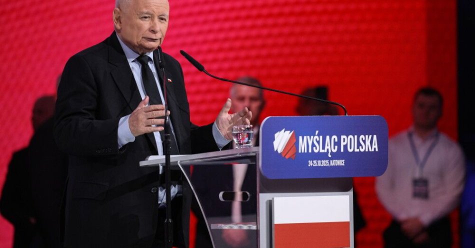 zdjęcie: Prezes PiS: dziś jest czas marnowania szans; musimy wygrać wybory / Katowice, 25.10.2025. Prezes PiS Jarosław Kaczyński podczas wystąpienia programowego w trakcie drugiego dnia konwencji programowej Prawa i Sprawiedliwości w Międzynarodowym Centrum Kongresowym w Katowicach, 25 bm. Konwencja odbywa się pod hasłem „Myśląc: Polska”. W ramach konwencji przewidziano łącznie 132 panele dyskusyjne dotyczące m.in. bezpieczeństwa, spraw zagranicznych, wojska i zdrowia. (aldg) PAP/Art Service