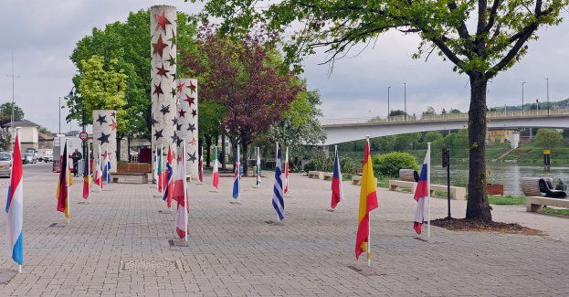 Ma zakaz wjazdu do strefy Schengen; dwa razy zmienił nazwisko
