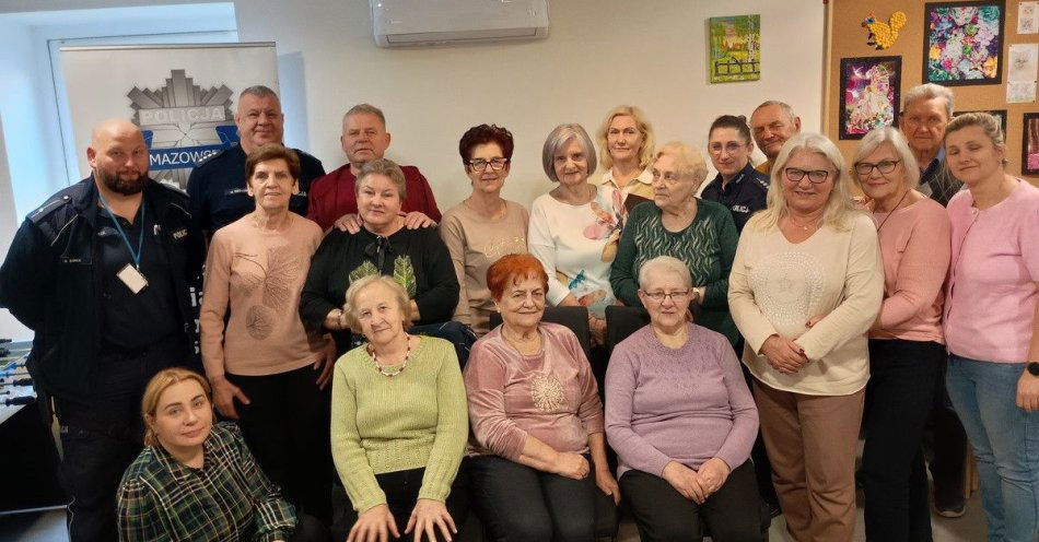 zdjęcie: Seniorzy w Sierpcu dowiedzieli się jak zadbać o bezpieczeństwo / fot. KPP w Sierpcu