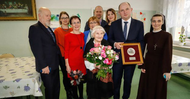 Medal Unitas Durat dla pani Kamili - stulatki