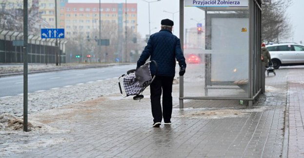 W weekend ślisko niemal w całym kraju; od środy prognozowany wzrost temperatury