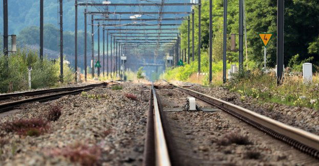 PKP PLK zamówiły przebudowę linii kolejowych przez Katowice (opis)