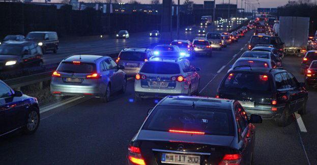 Po pościgach funkcjonariusze SG odzyskali dwa kradzione auta