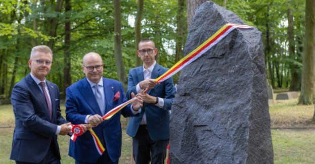 Odsłonięcie obelisku w hołdzie Józefowi Włodkowi