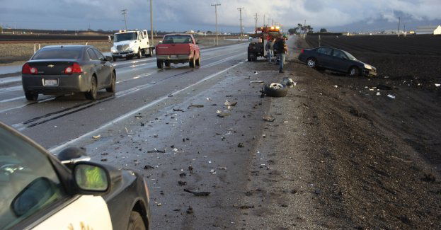 Utrudnienia na autostradzie A4; zderzyły się trzy ciężarówki, dwie osoby zostały ranne