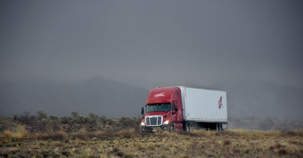 Ponad 30 dni oczekiwania kierowców tirów do przejścia z Ukrainą w Dorohusku