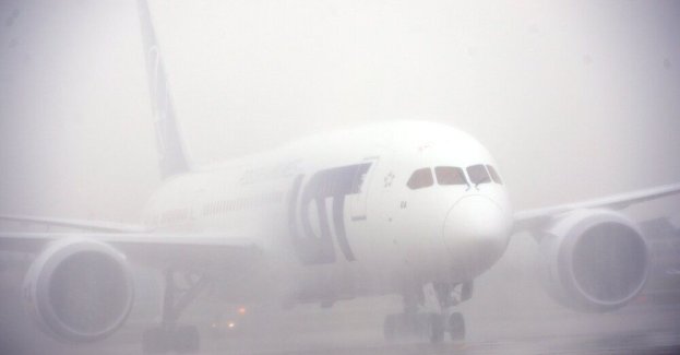 Wznowiony ruch na lotnisku w Katowicach; port przejął rejsy do Krakowa
