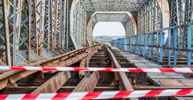 Uwaga kierowcy. Przebudowa przejazdów kolejowych w ciągu ulic Langiewicza oraz Hanasiewicza, wymusi zmiany w komunikacji miejskiej