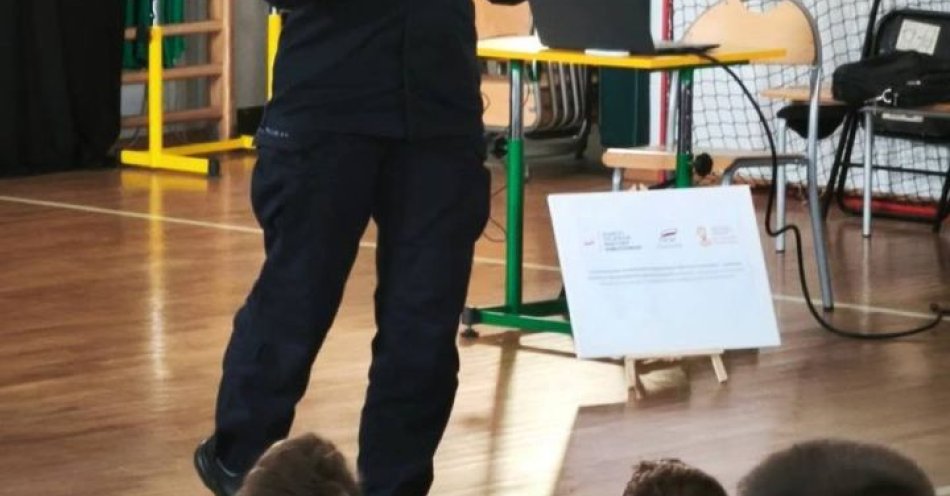 zdjęcie: Uczniowie SOSW w Siedlcach uczą się reagować w kryzysie / fot. KMP w Siedlcach