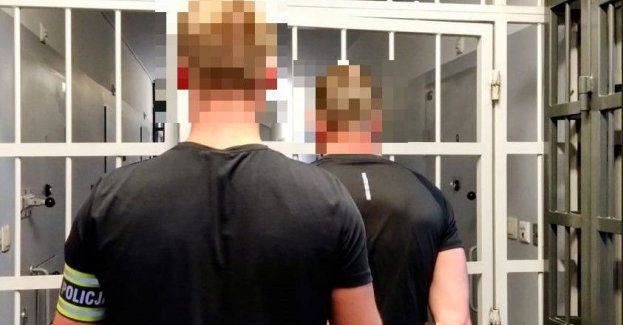 Zatrzymani na gorącym uczynku - kradli paczki z towarem Amazona