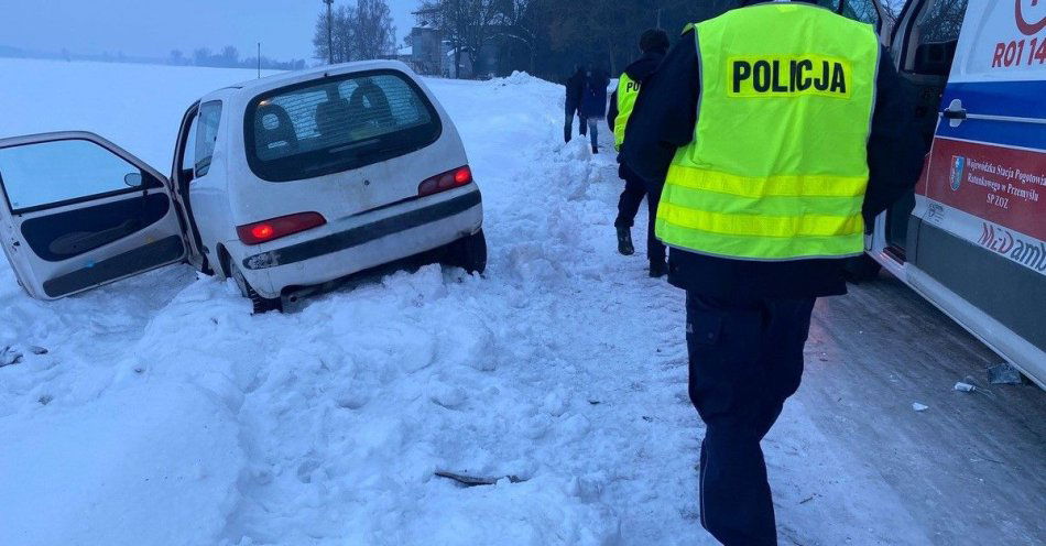 zdjęcie: Tragiczny wypadek w Oleszycach. Kierowca zginął / fot. KPP w Lubaczowie Fot. KPP Lubaczów