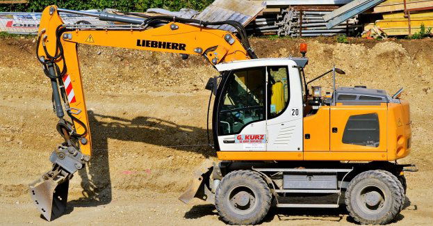 45-latek zginął w wyniku uderzenia koparką