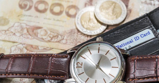Zamiast zarobić sprzedając zegarek, straciła 10000 złotych