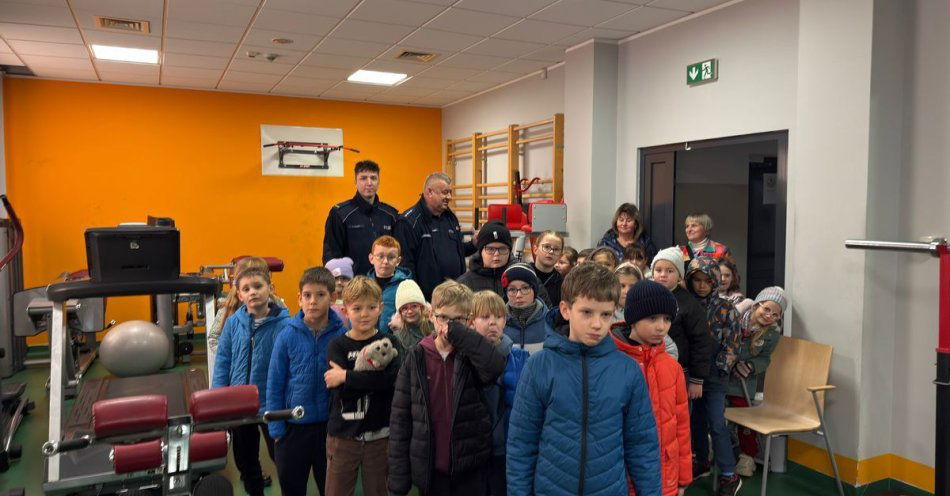 zdjęcie: Uczniowie z Bożewa poznali pracę policjantów w Sierpcu / fot. KPP w Sierpcu