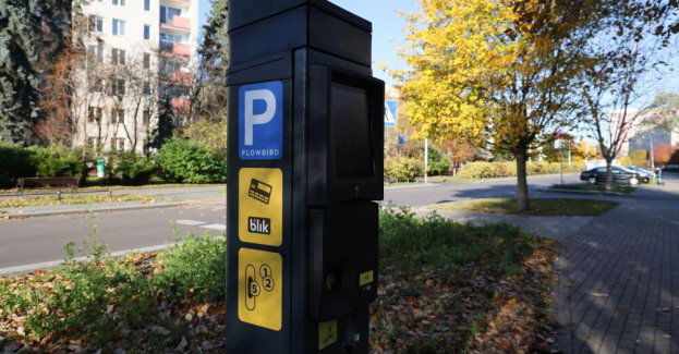 Rodzice przedszkolaków chcą zmian w strefie parkowania na Saskiej Kępie