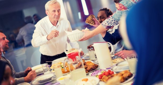 Blisko 700 osób na wielkanocnym śniadaniu dla samotnych i potrzebujących
