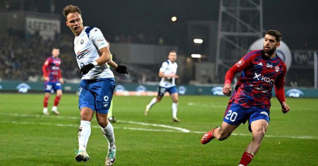 Ekstraklasa piłkarska - czołówka na remis, tylko Pogoń rozpędzona