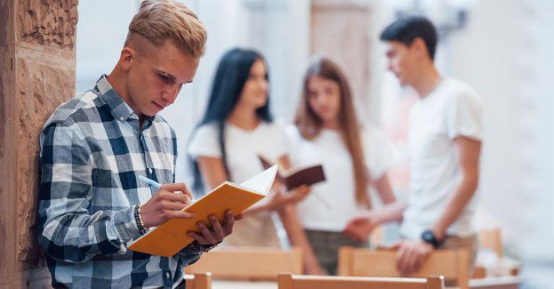 Blisko 650 uczniów szkół technicznych i branżowych z regionu ze stypendiami