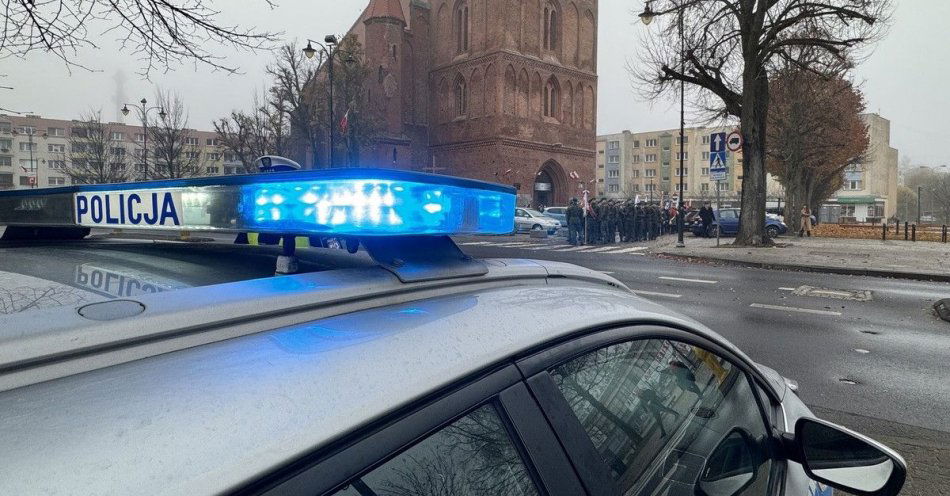 zdjęcie: Choszczno uczciło 107. rocznicę odzyskania niepodległości / fot. KPP w Choszcznie 11 listopada - obchody Święta Niepodległości w Choszcznie