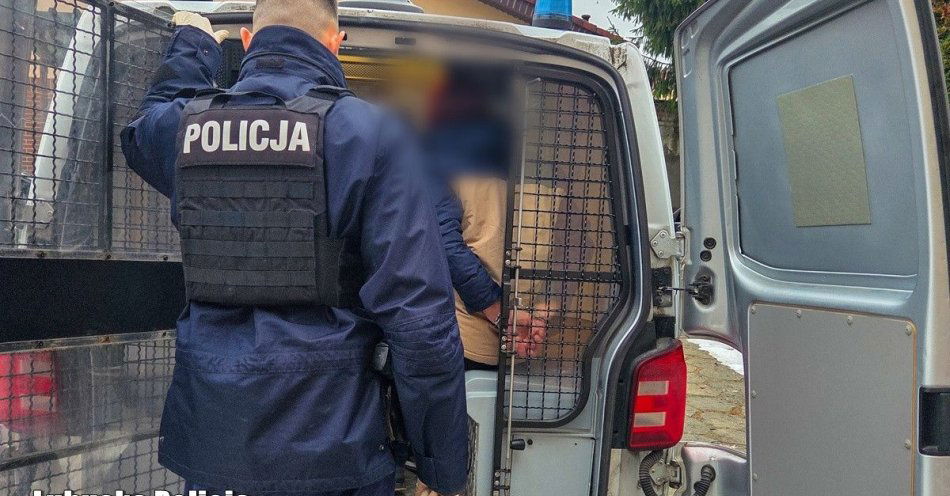 zdjęcie: Walizka na dworcu sparaliżowała ruch pociągów, zatrzymano czterdziestolatka / fot. KPP Żary