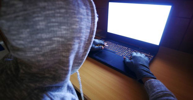 Policja ujęła dwóch członków międzynarodowego gangu oszustów