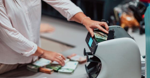 Oszust podał się za pracownika banku