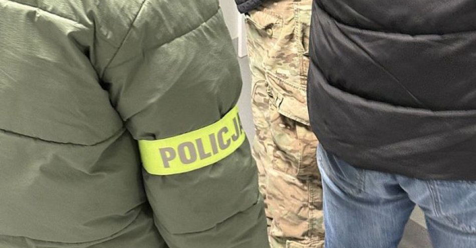 zdjęcie: Groził nożem po odmowie sprzedaży alkoholu. Zatrzymany 55-latek / fot. KMP w Gdańsku