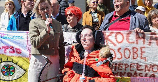 Protest osób z niepełnosprawnościami. Chcą wprowadzenia ustawowej asystencji osobistej