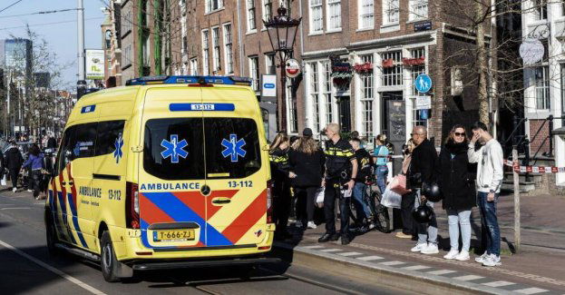 Polak ranny w wyniku ataku nożownika w Amsterdamie, wypuszczony ze szpitala