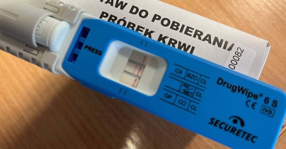 zdjęcie: Wpadł bez prawa jazdy i pod wpływem narkotyków w Bartoszowie / fot. KMP w Legnicy