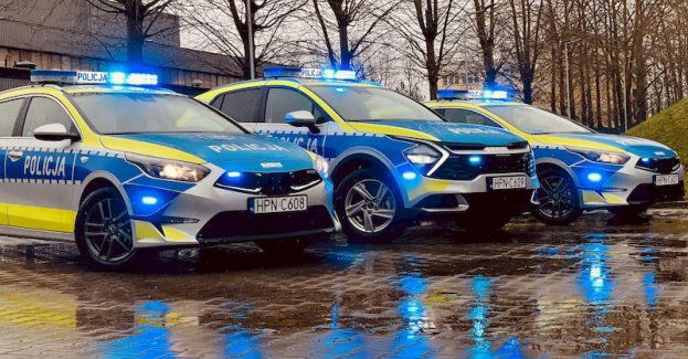 Słupscy policjanci otrzymali trzy nowe, oznakowane radiowozy.