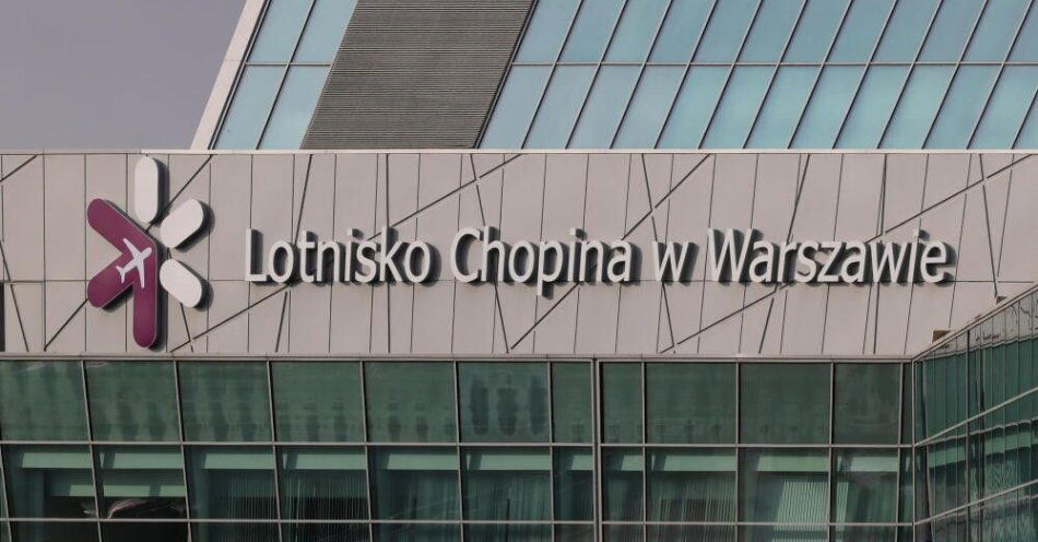 zdjęcie: Warszawa: cudzoziemka na Lotnisku Chopina dostała mandat, miała na czole napis „bomba” / Warszawa, 05.09.2025. Lotnisko Chopina w Warszawie, międzynarodowy port lotniczy, 5 bm. (az/awol)
PAP/Albert Zawada