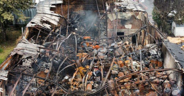 Z miejsca pożaru w Przylepie wywieziono już 66 ton groźnego odpadu