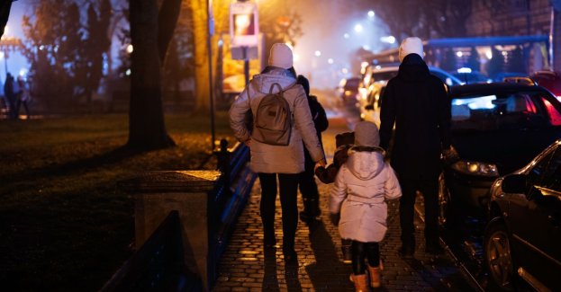 Ewakuacja ludzi z bloku w Gubinie; powodem podejrzana paczka