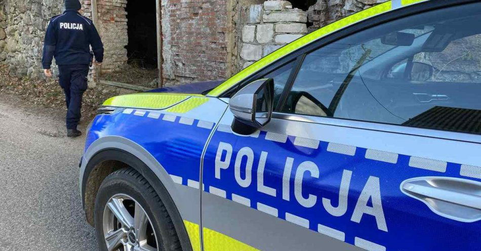 zdjęcie: Niskie temperatury zagrażają życiu Zadzwoń i uratuj czyjeś życie / fot. KPP Kolno