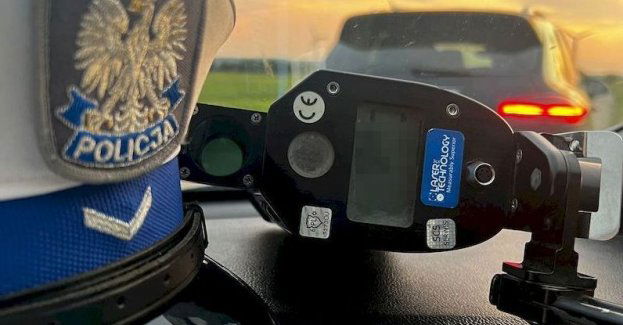 Pijany senior, który jechał do sklepu po piwo, zatrzymany w policyjnej celi