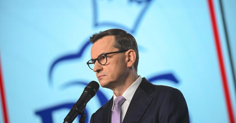 zdjęcie: Politycy PiS nieoficjalnie: frakcja Morawieckiego dąży, by ich wyrzucono / Warszawa, 01.12.2025. Wiceprezes PiS Mateusz Morawiecki podczas konferencji prasowej w siedzibie Prawa i Sprawiedliwości przy ul. Nowogrodzkiej w Warszawie, 1 bm. (mo/zkoc) PAP/Marcin Obara