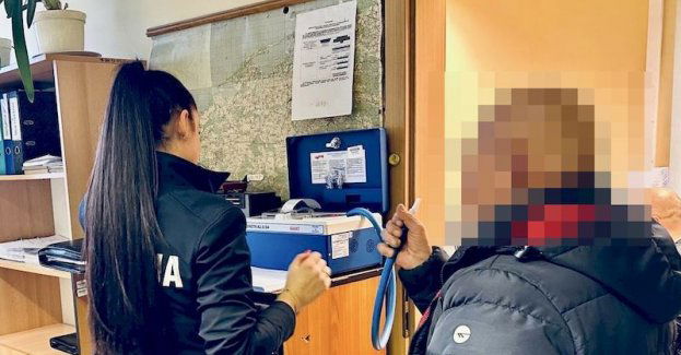 Dzielnicowe z Potęgowa zatrzymały pijanego kierowcę z dwoma zakazami kierowania.